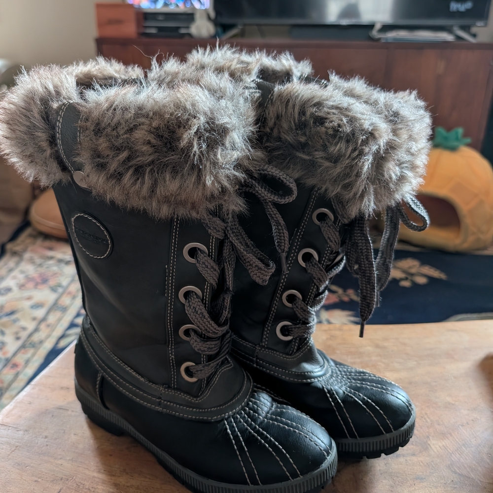 London Fog Black & Brown Faux Fur-Trim Lace Boots